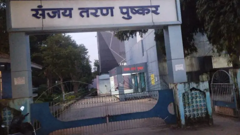 राज्य स्तरीय प्रतियोगिता में बड़ी लापरवाही? क्लोरीन के बिना पूल में उतारे गए खिलाड़ी